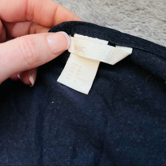 H&M basic tank - Picture 2 of 2